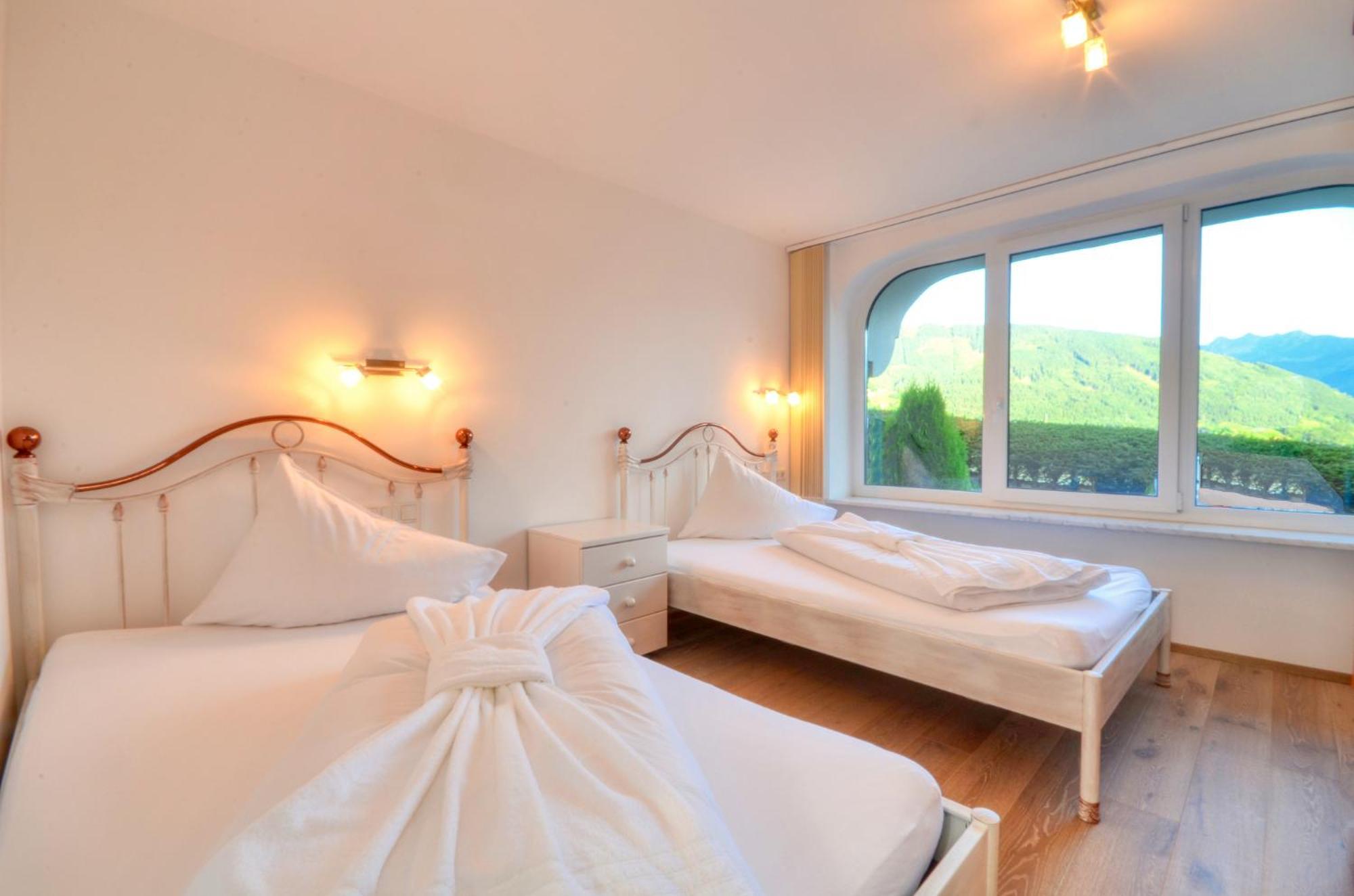 Appartement Eichenhof Top 2 by Alpen Apartments Zell am See Exterior foto